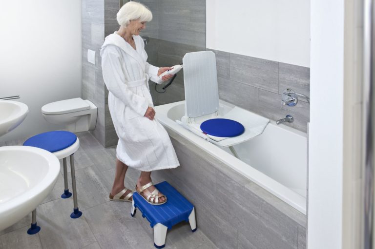 The Best Mobility Bath Aids 1