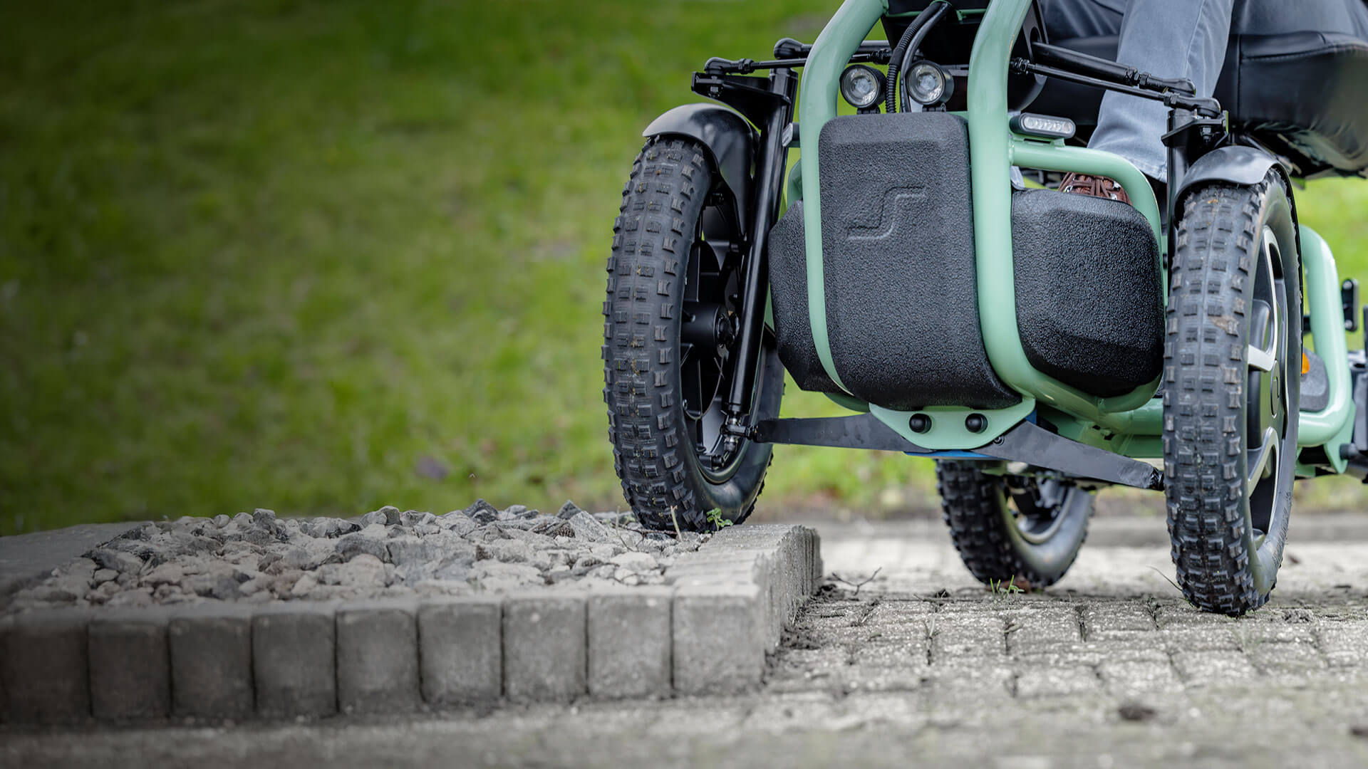 Sunrise Medical Sterling S800 Mobility Scooter 6 Sunrise Medical Sterling S800 Mobility Scooter